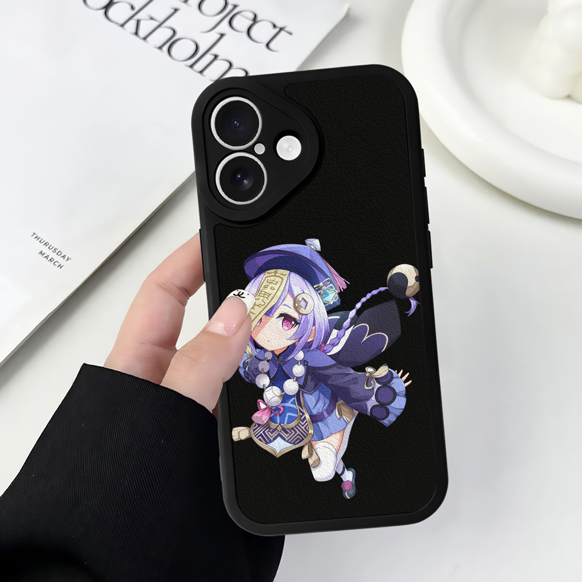 げんし神 七七 なな  genshin Nana 【iPhone 16シリーズ対応】シリコンスマホケース（レザー調） 材質：シリコン